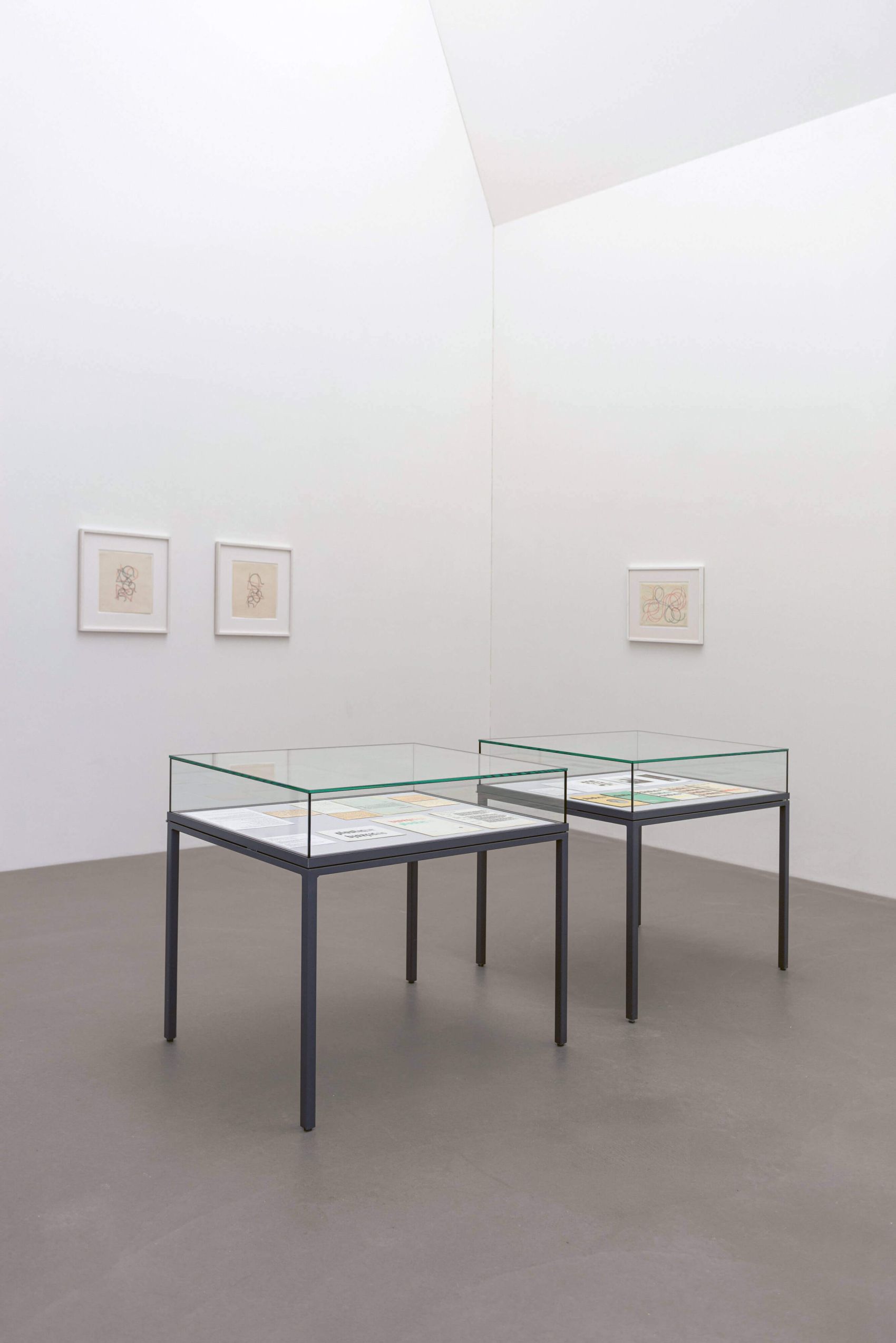 Allianzen 13 - Raum 11
Ausstellungsansicht, Allianzen. Arp / Taeuber-Arp / Bill, Kunstmuseum Appenzell, 05.05. – 06.10.2024, Foto: Ueli Alder