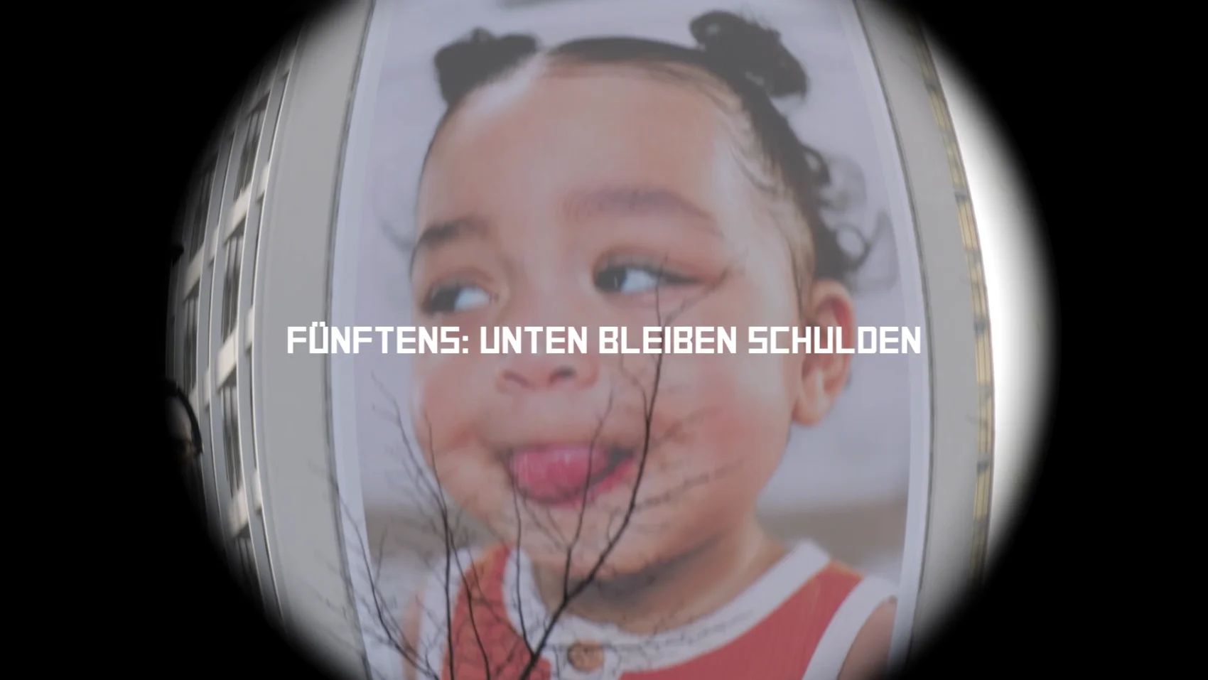 Daniel Kurth, Schere, Klasse, Kapital, 2024, Videostill Daniel Kurth, Schere, Klasse, Kapital, 2024, Videostill
