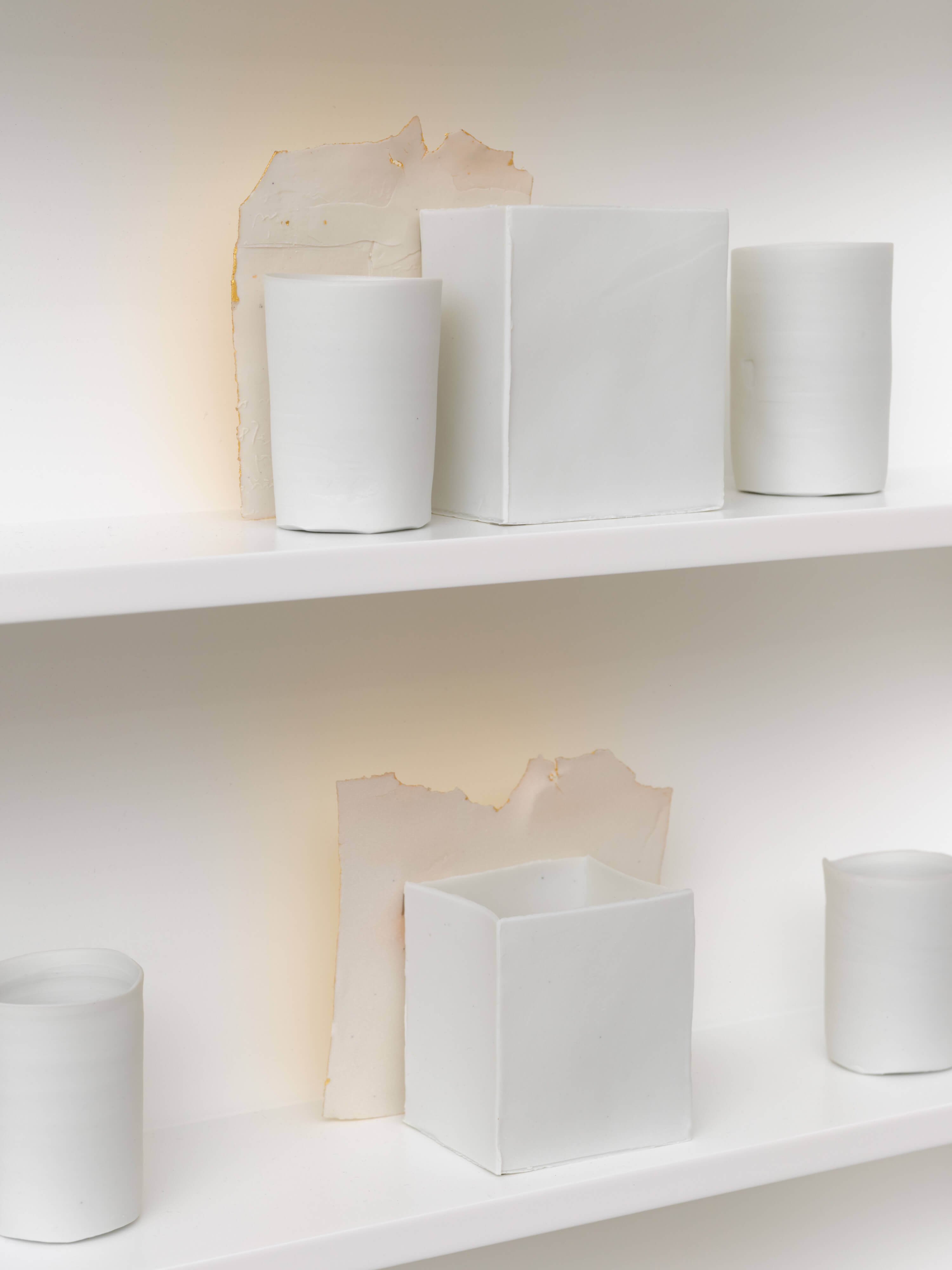 Raum6_EdW22_34251_photo__def_image_2 Edmund de Waal, gifts and | hindered words, 2022, © Edmund de Waal, courtesy the artist and Galerie Max Hetzler Berlin | Paris | London | Marfa, Photo: def image