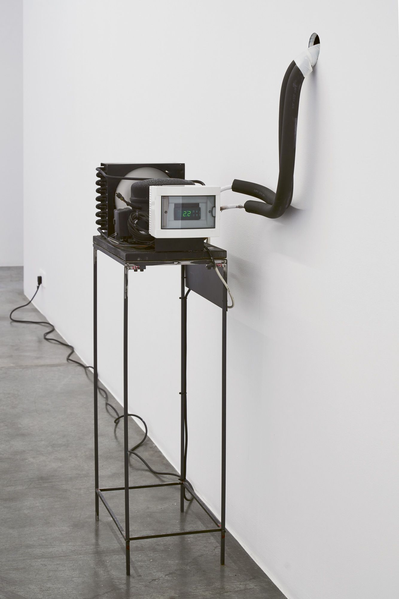 Condensations of the Invisible Space Condensations of the Invisible Space (detail), 2021, courtesy the artist, Marfa’, Beirut and Grey Noise, Dubai, Foto: Musthafa Aboobacker