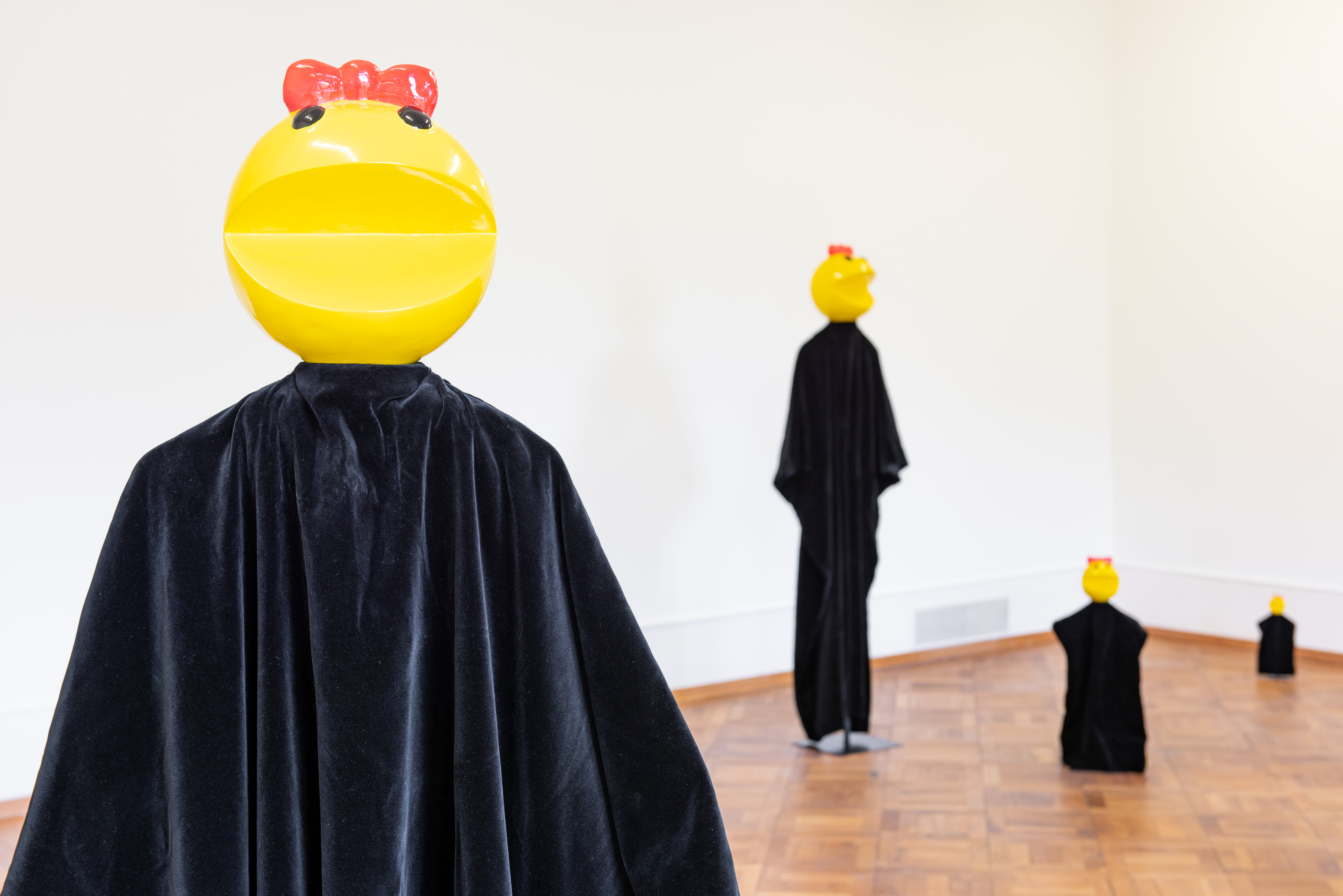 Ms. Pac-Man, 2022Polychrome fibreglass, velvet, metal / Courtesy the artist and Centre dʼédition contemporaine, Geneva