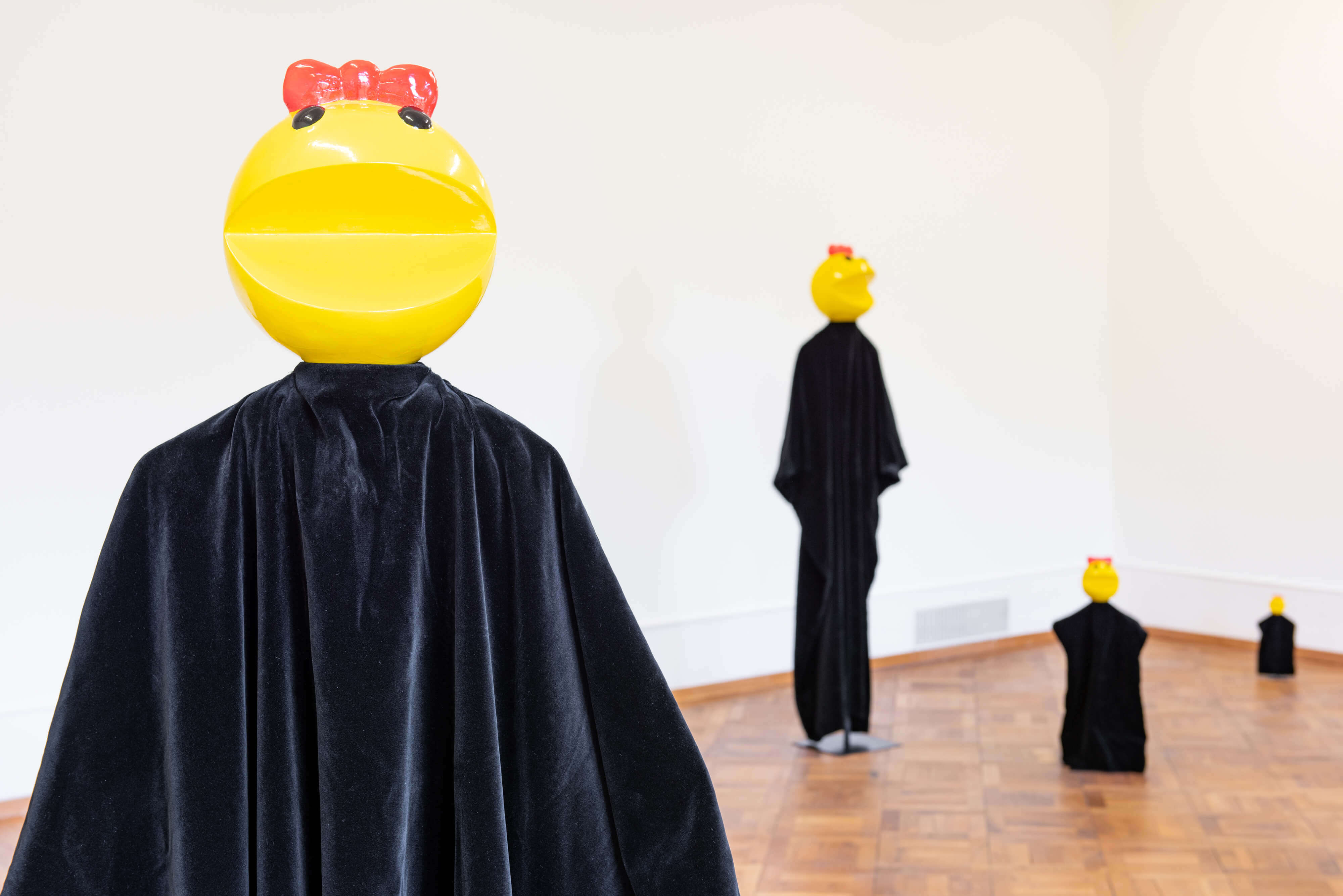 Ms. Pac-Man, 2022Polychrome fibreglass, velvet, metal / Courtesy the artist and Centre dʼédition contemporaine, Geneva