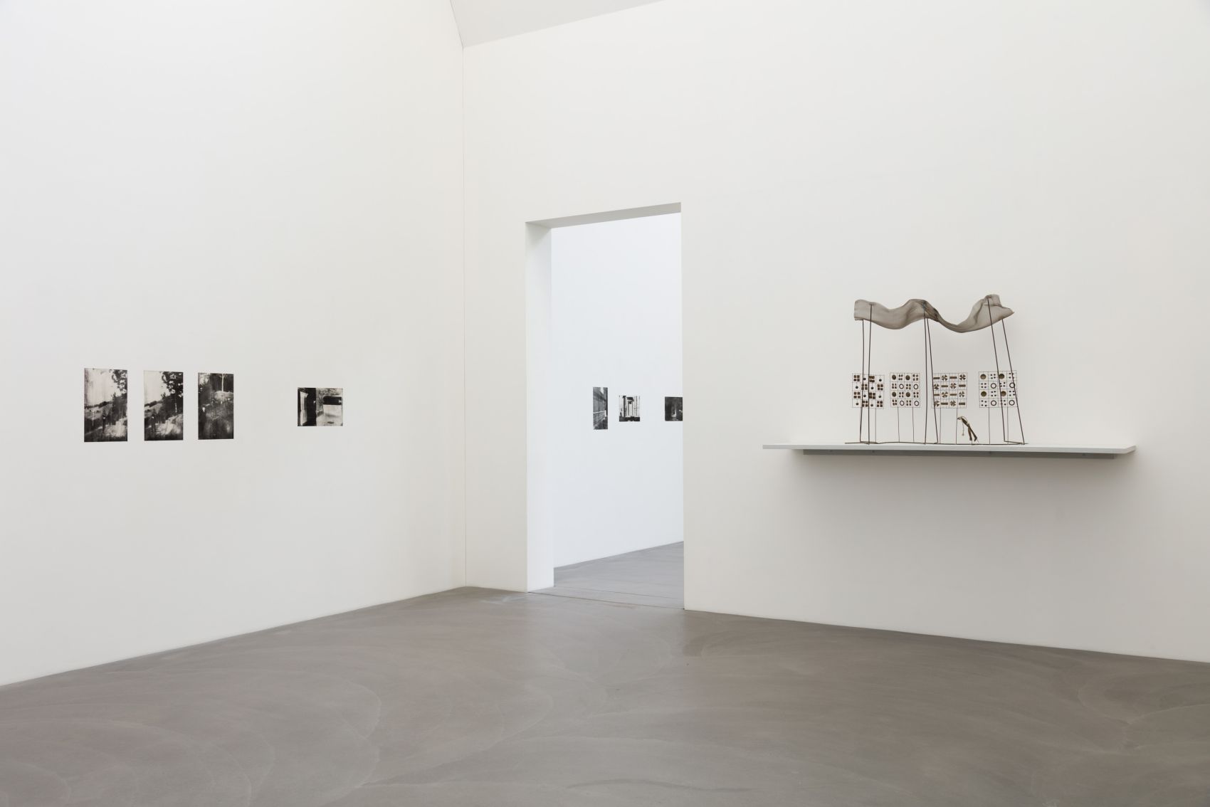 Exhibition View, Collecting : Revisited DER WELT VIEL TIEFE WELTEN,
6.11.2022 – 5.3.2023, Kunsthalle Appenzell, Photo: KMA