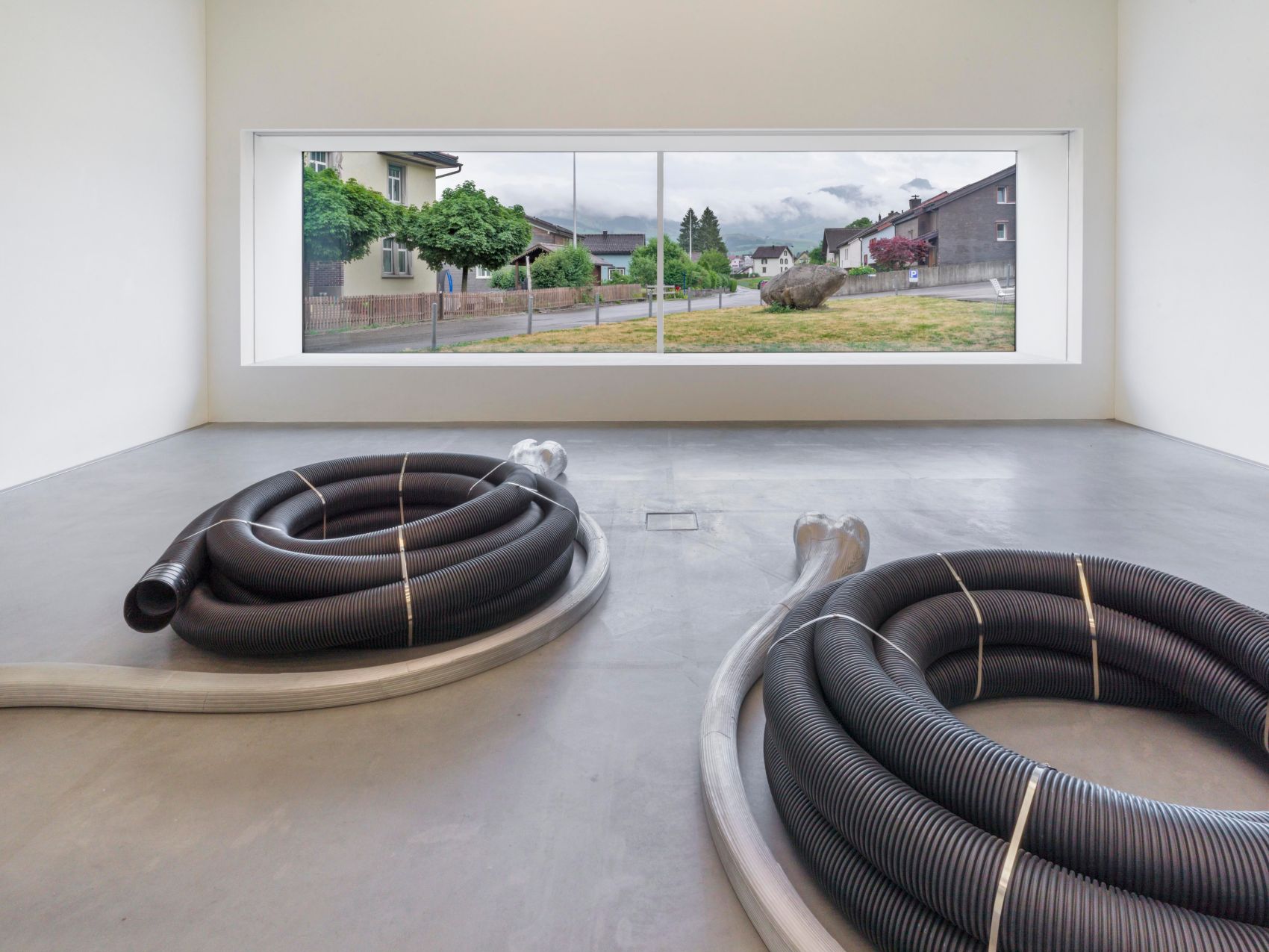Exhibition view, Alice Channer. Heavy Metals / Silk Cut, 2.7. – 8.10.2023, Kunstmuseum / Kunsthalle Appenzell, photo: Roman März