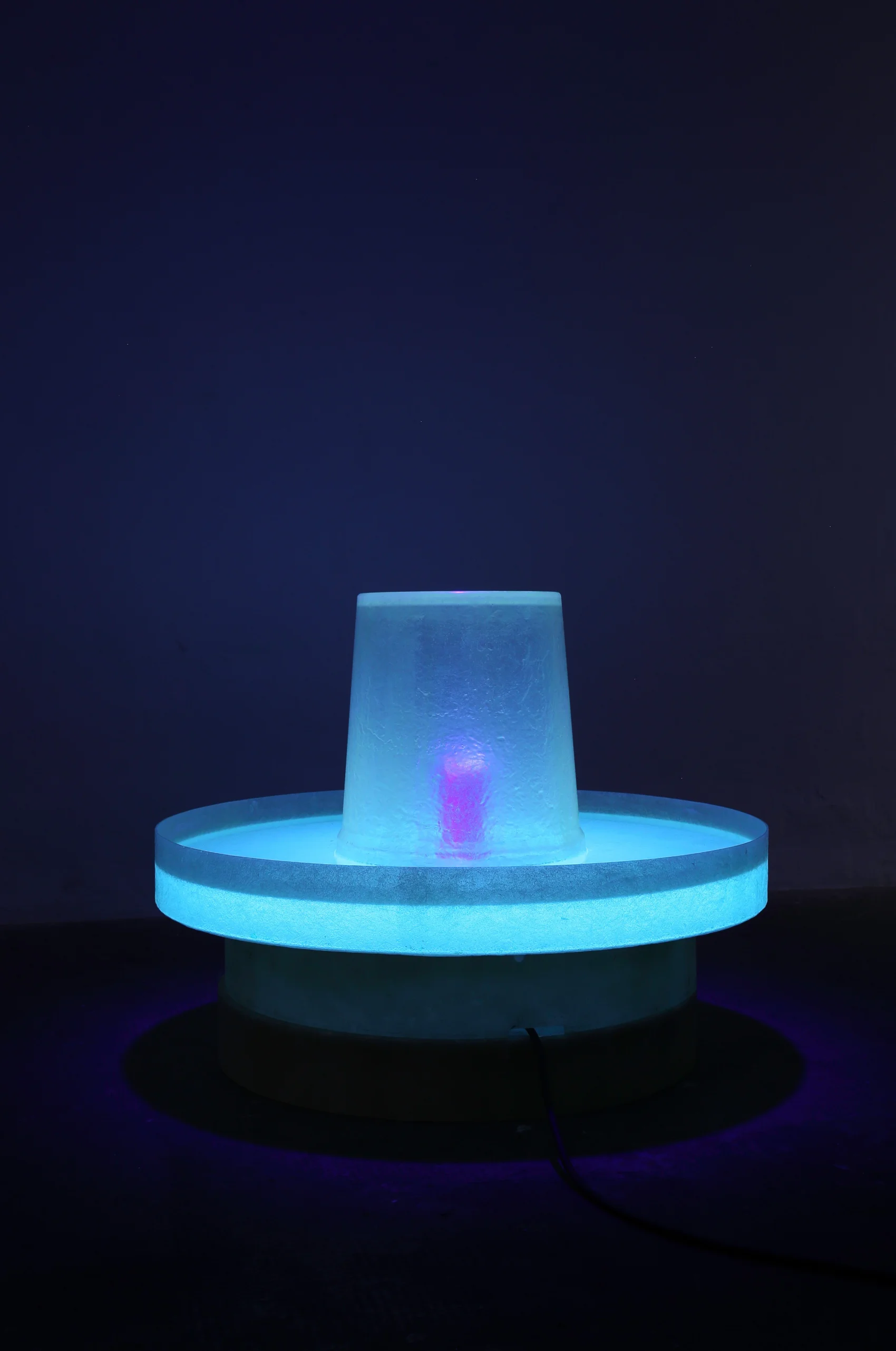 Florian Germann, electro magnetic fields, 2016, Courtesy the artist, photo: Mavra, Berlin