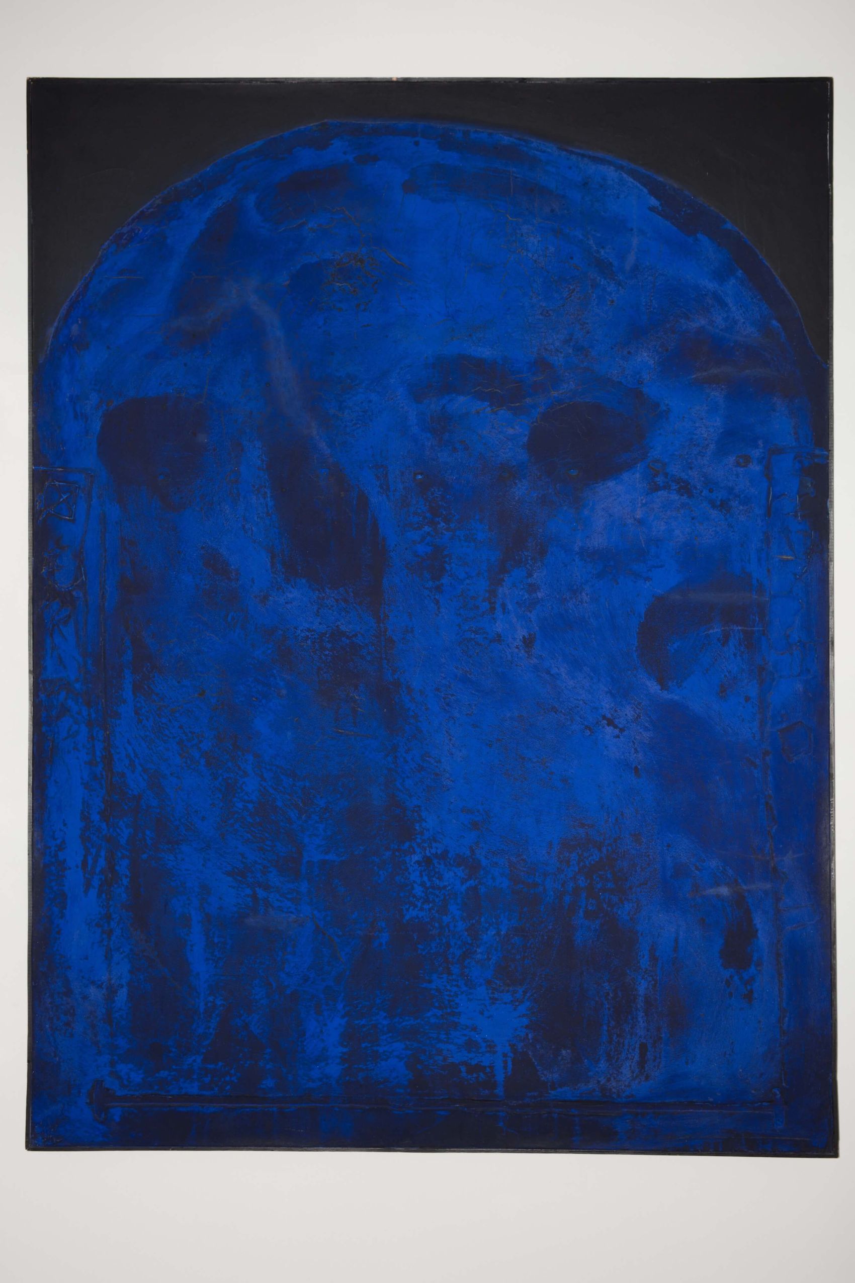 Antoni Tàpies, Pintura blava amb arc de cercle, 1959
