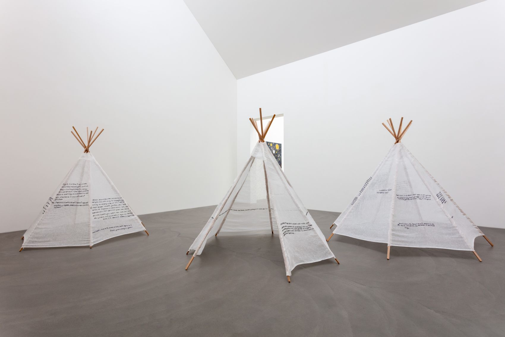 Ausstellungsansicht R.A.W. or the sirens of Titan, 3.4. – 16.10.2022, Kunstmuseum / Kunsthalle Appenzell, Foto: KMA