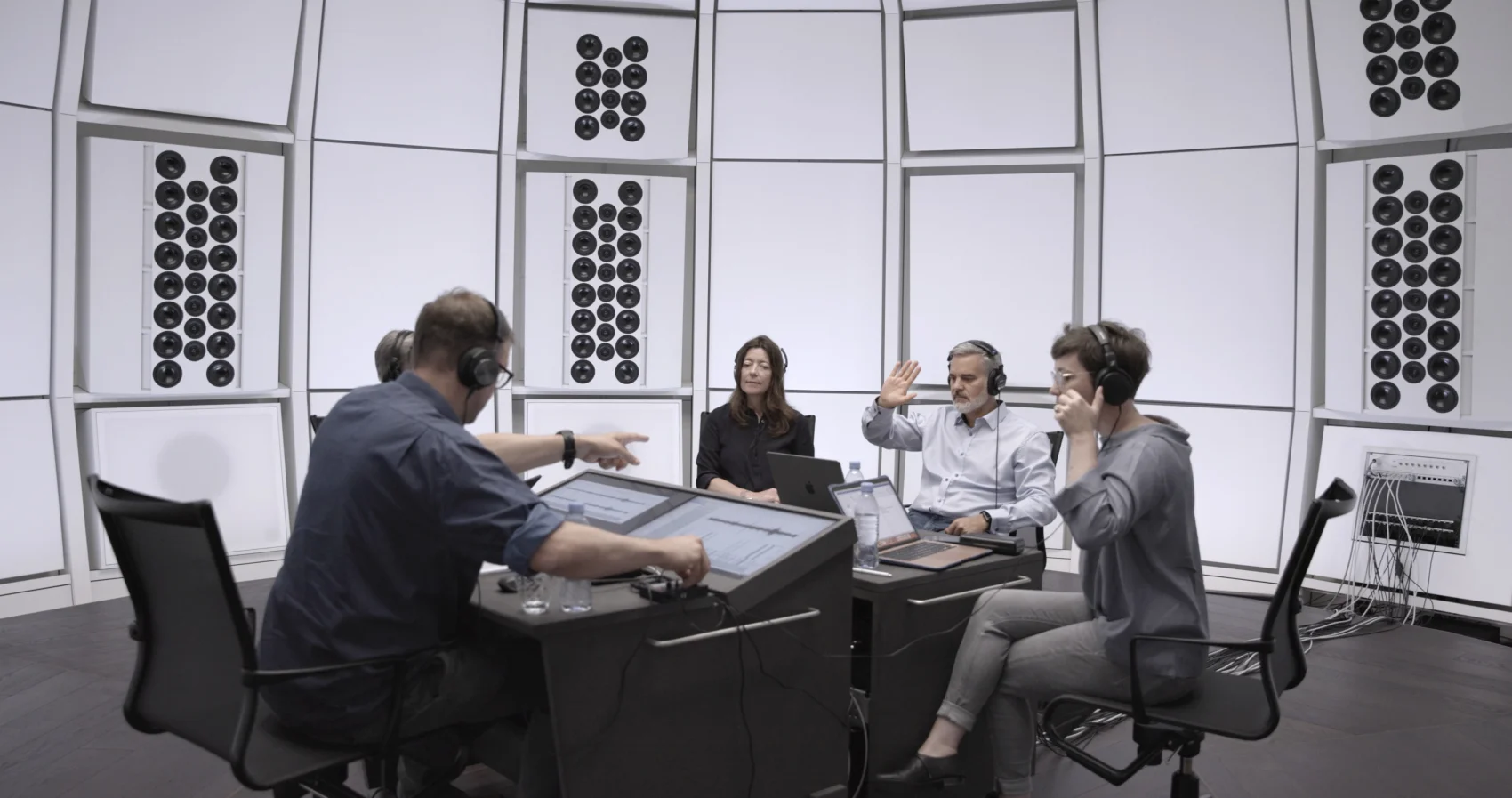 Gabriela Löffel, Grammar of calculated ambiguity, 2023-2024, video still