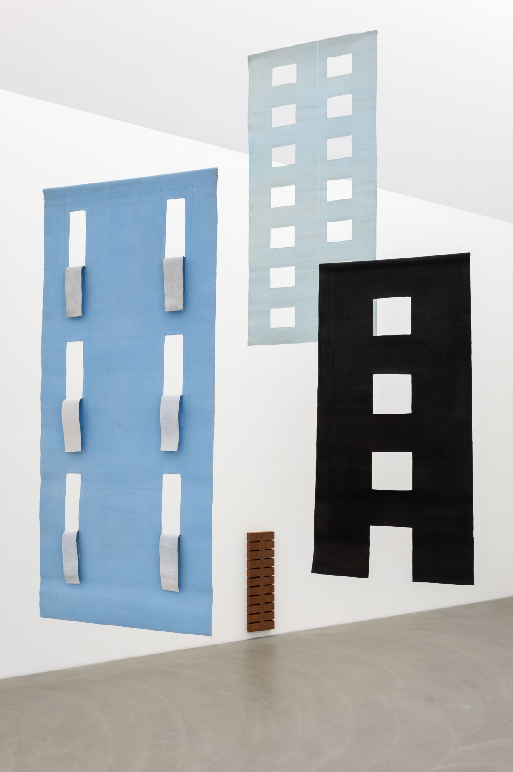 Ausstellungsansicht, Daiga Grantina. Notes on Kim Lim, Kunstmuseum Appenzell, CH, 20.10.2024 – 4.5.2025, Foto: Toan Vu-Huu, ©2024, ProLitteris, Zürich