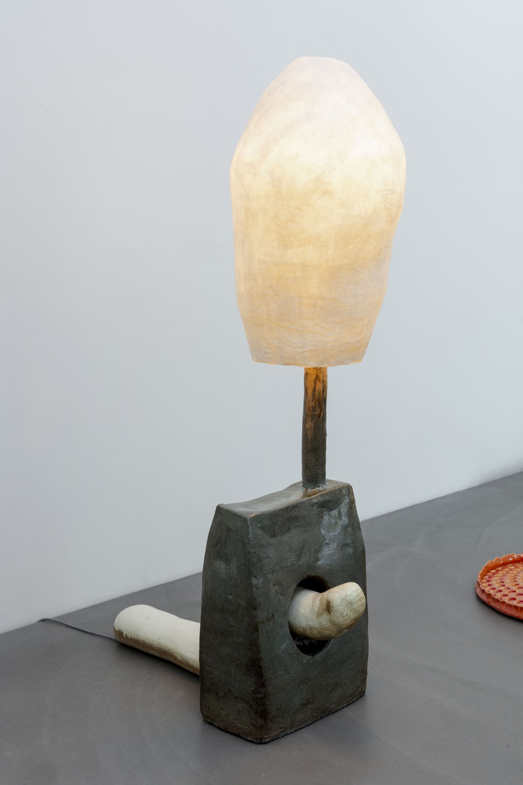 Ausstellungsansicht, Klang der Erde. Keramik in der zeitgenössischen Kunst, Kunstmuseum Appenzell, 25.5. – 14.9.2025, Foto: Stefan Rohner